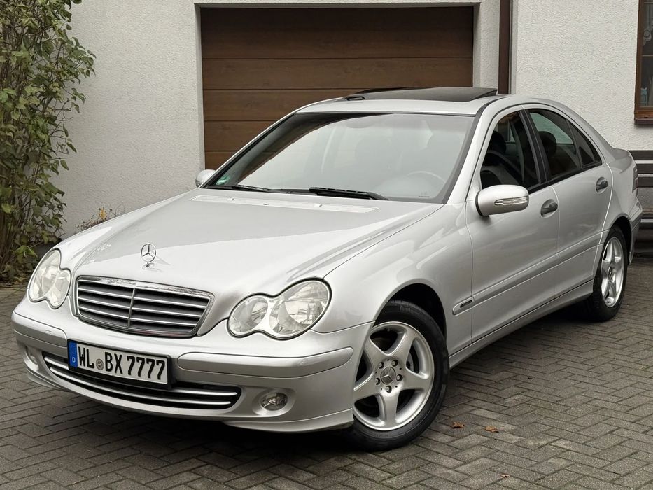 Mercedes-Benz Klasa C C180 Kompressor Climatronic Szyberdach Alu Podg. fotele Hak Super Stan
