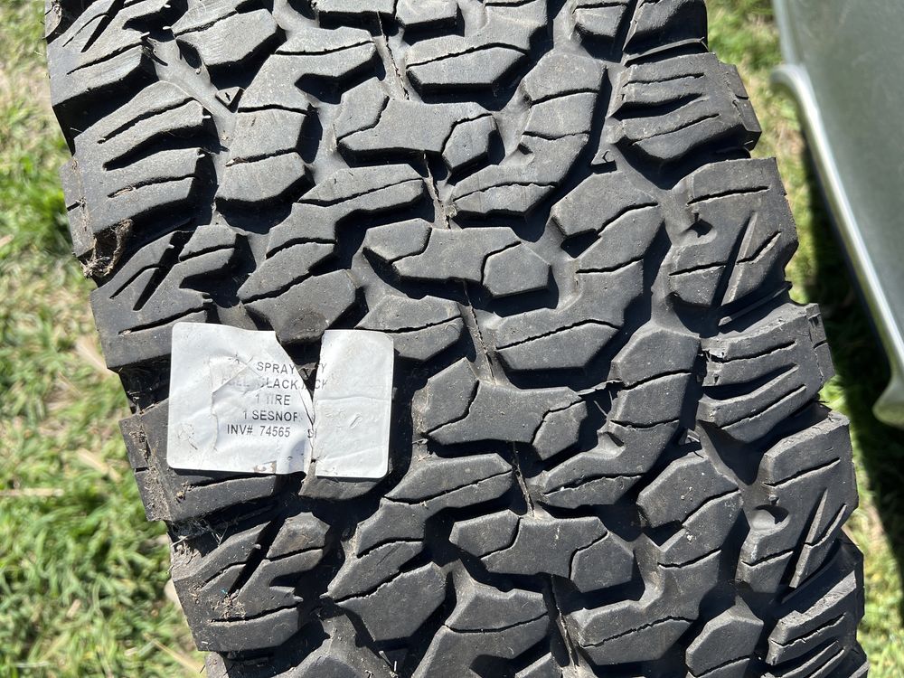 BFGoodrich 35x12.50R17LT 121R All-Terrain T/A ko2