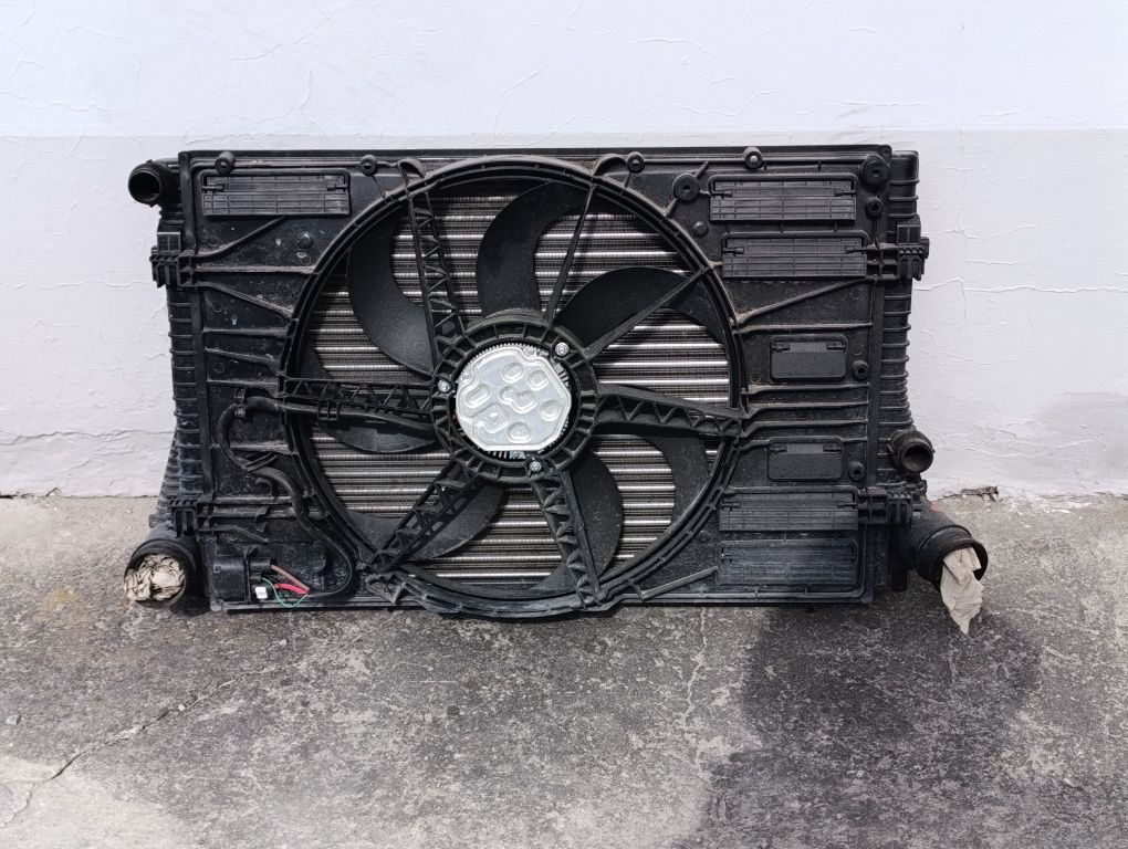 Chłodnice Audi A3 2.0 TFSI 8V 2015r kpl wentylator intercooler