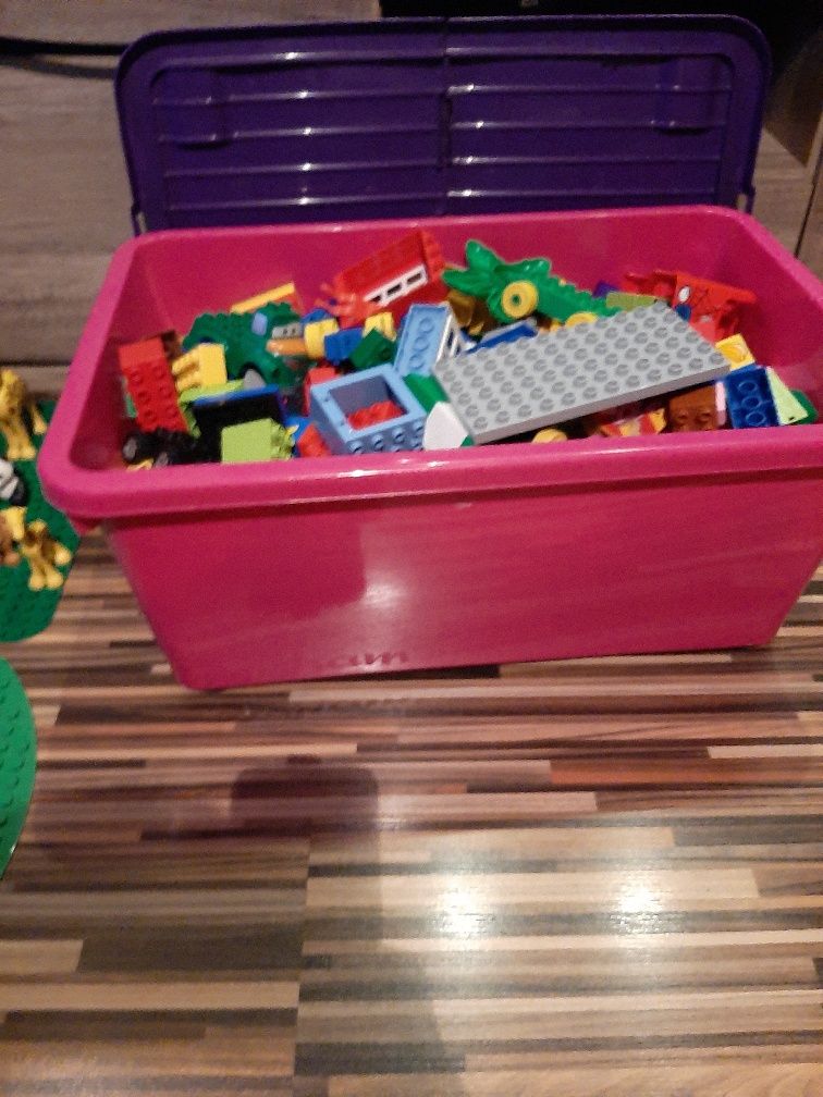 Sprzedam box lego duplo