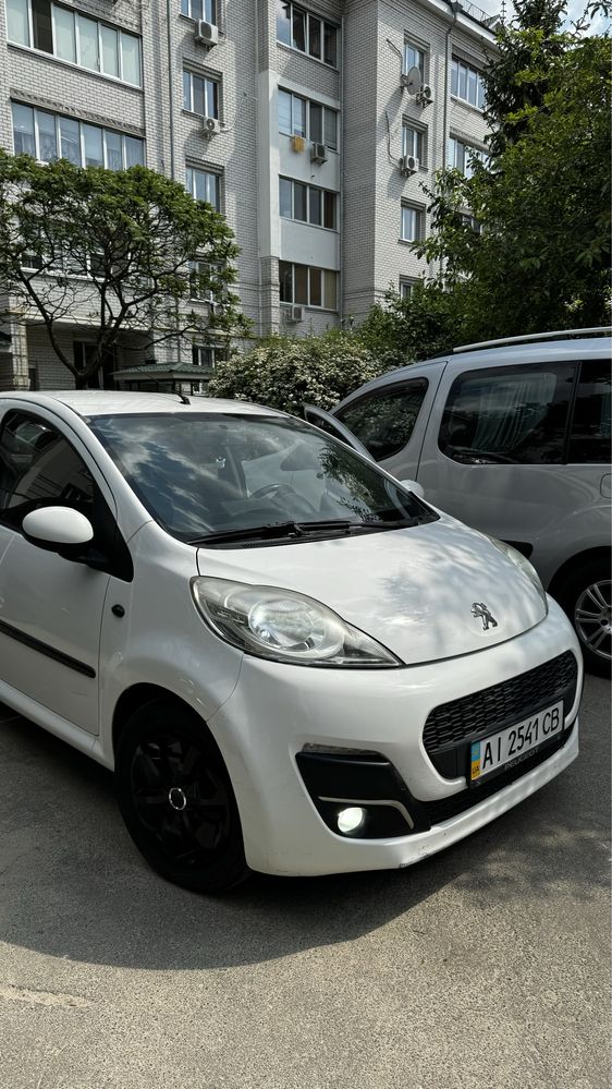 Peugeout 107 2012