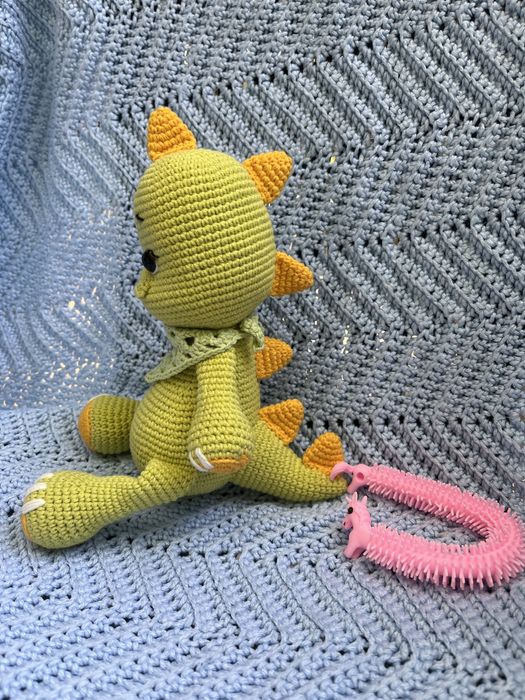 Вязаная игрушка уточка гусь утка