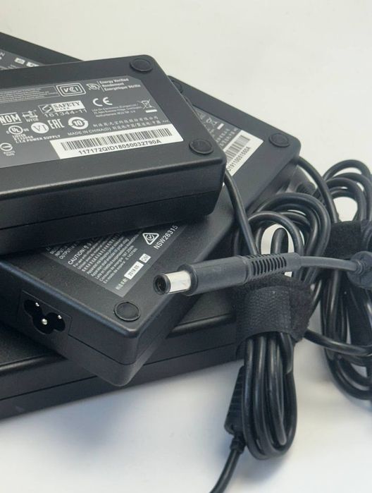 LITEON PA-1171-72 20V 8.5A 170W (7.4*5) pin inside