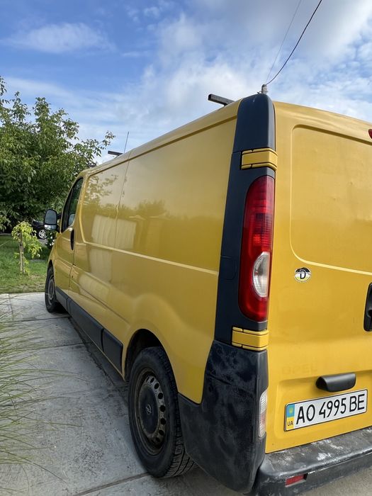 Opel vivaro 2.0 2008