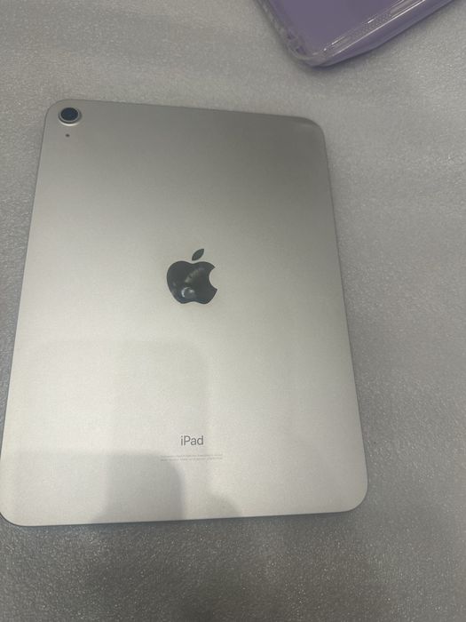 iPad 10 10.9, 2024 64гб silver з вмятинкою на куті