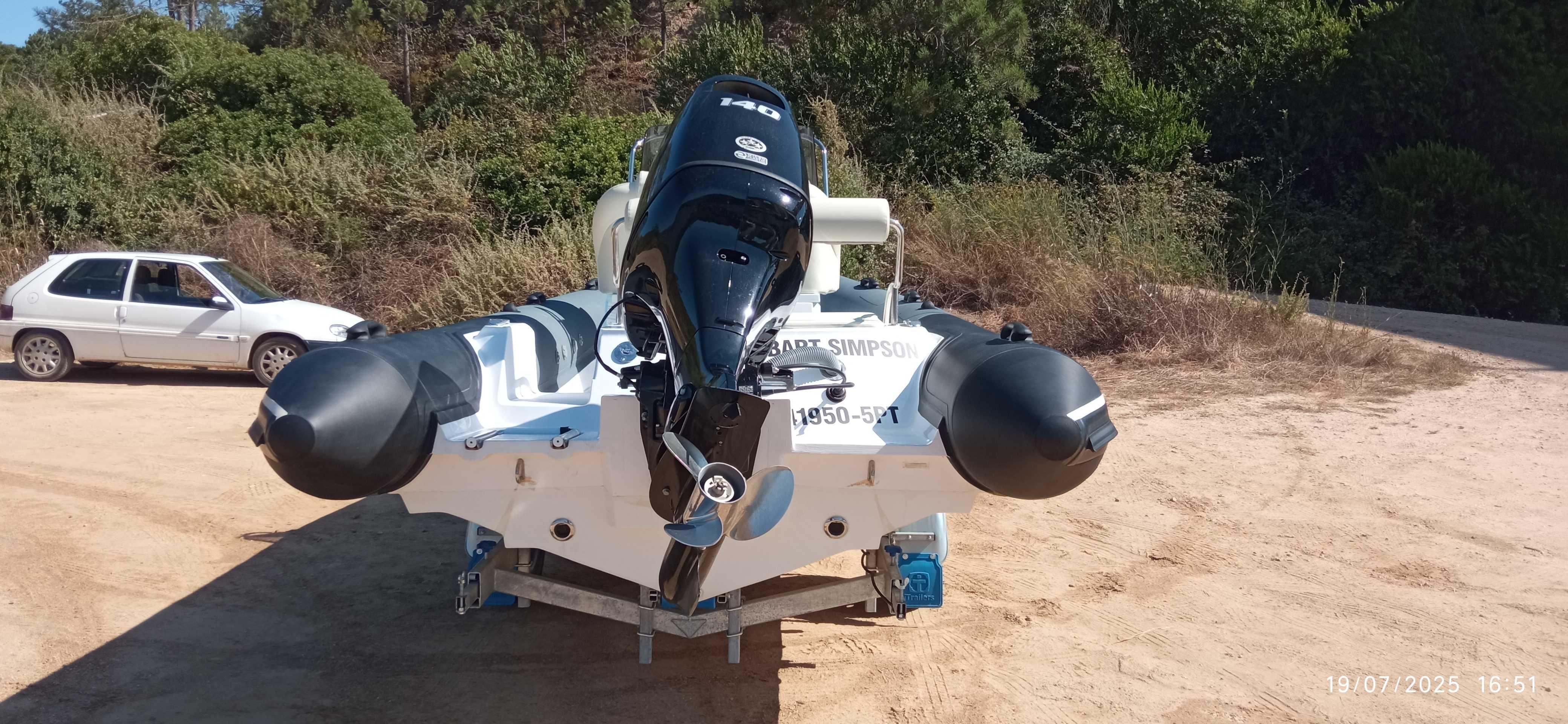 Hydrosport RIB646 barco de serviço 2025