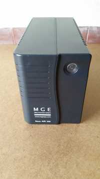 Vendo UPS MGE - Nova AVR500