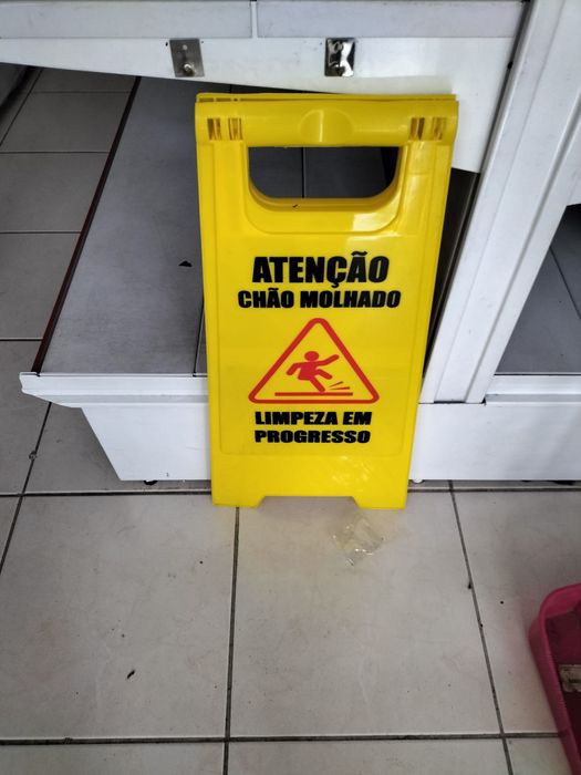 Sinal de perigo de queda