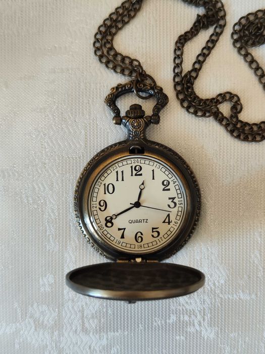 Relógio de bolso Torre Eiffel - NOVO