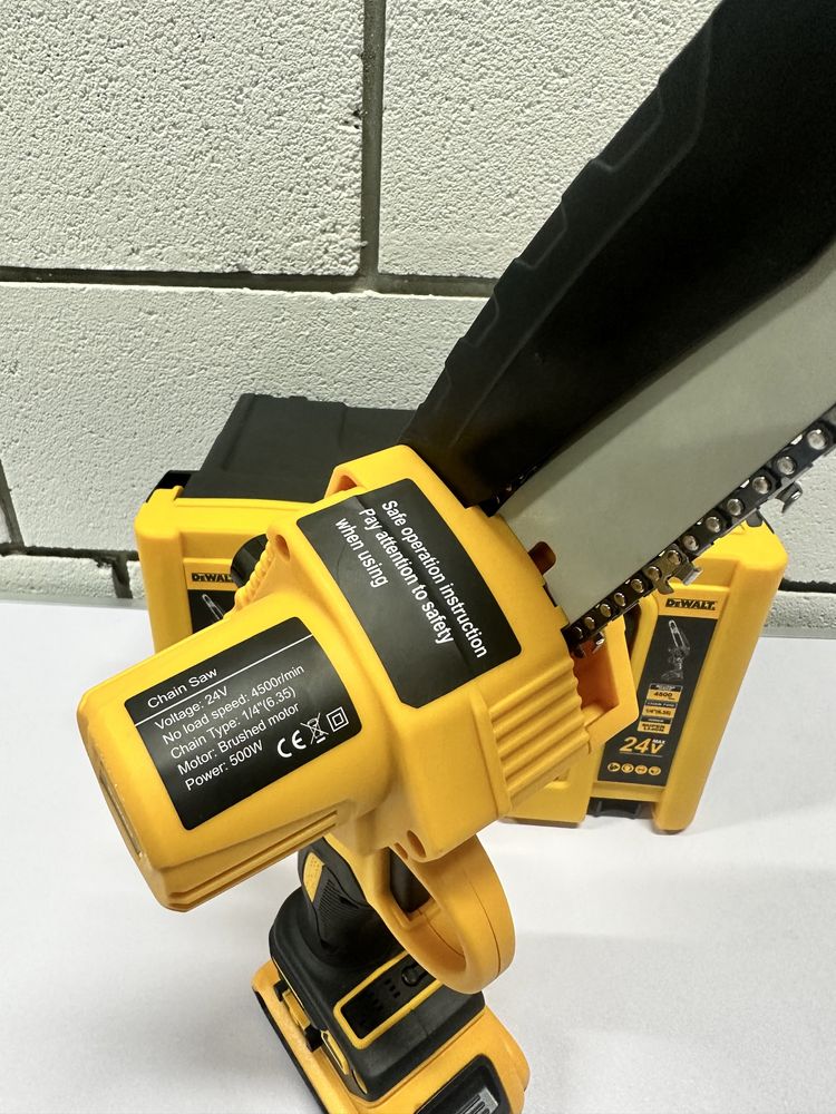 Акумуляторна міні пила dewalt dcm 160n змазка цепка