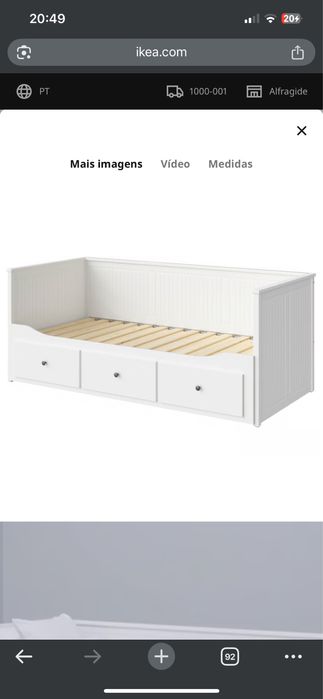 Vendo cama de madeira branca com 3 gavetas e possibilidade de casal