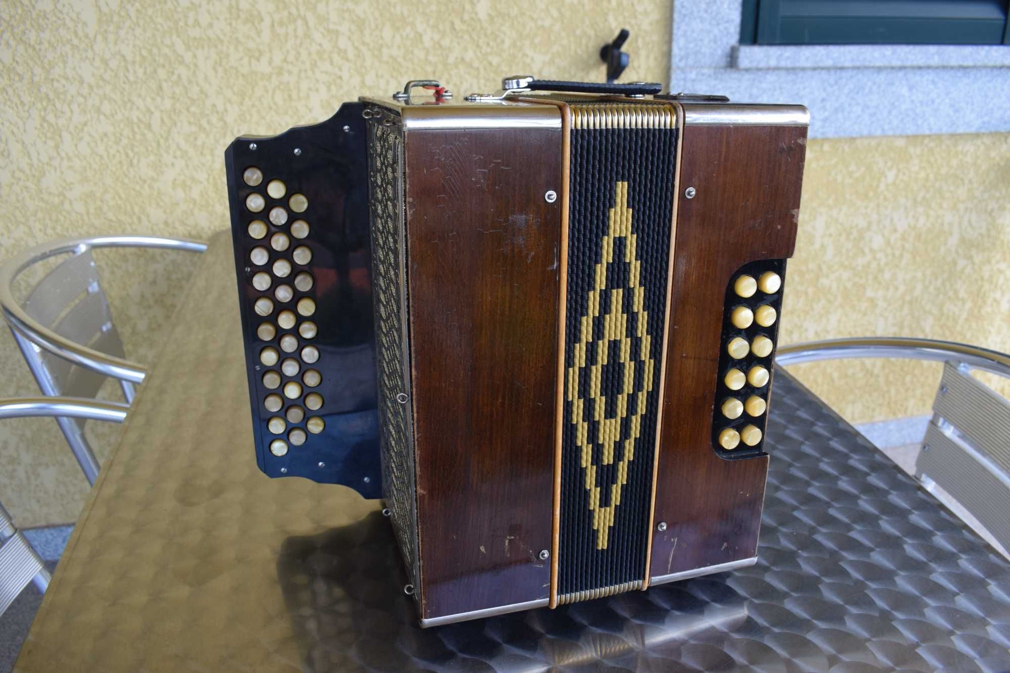 Concertina Hohner 3 voz. Sol# Do# Fa#