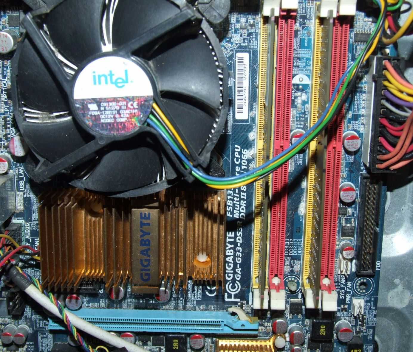 Komputer Tracer z Intel Core 2 Duo RAM 2 GB HDD 80 GB Windows XP