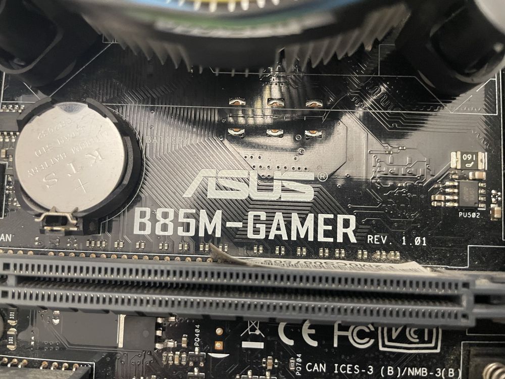 комплект материнська плата Asus B85M-Gamer + процесор і5-4440 3.1 GHz