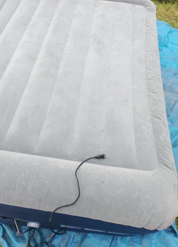 Надувне ліжко AEROBED воздушная кровать intex Bestway