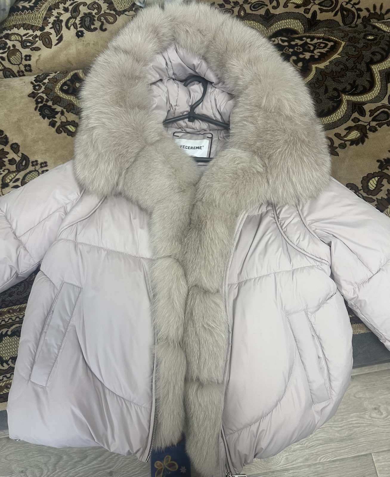 Продам пуховик с мехом