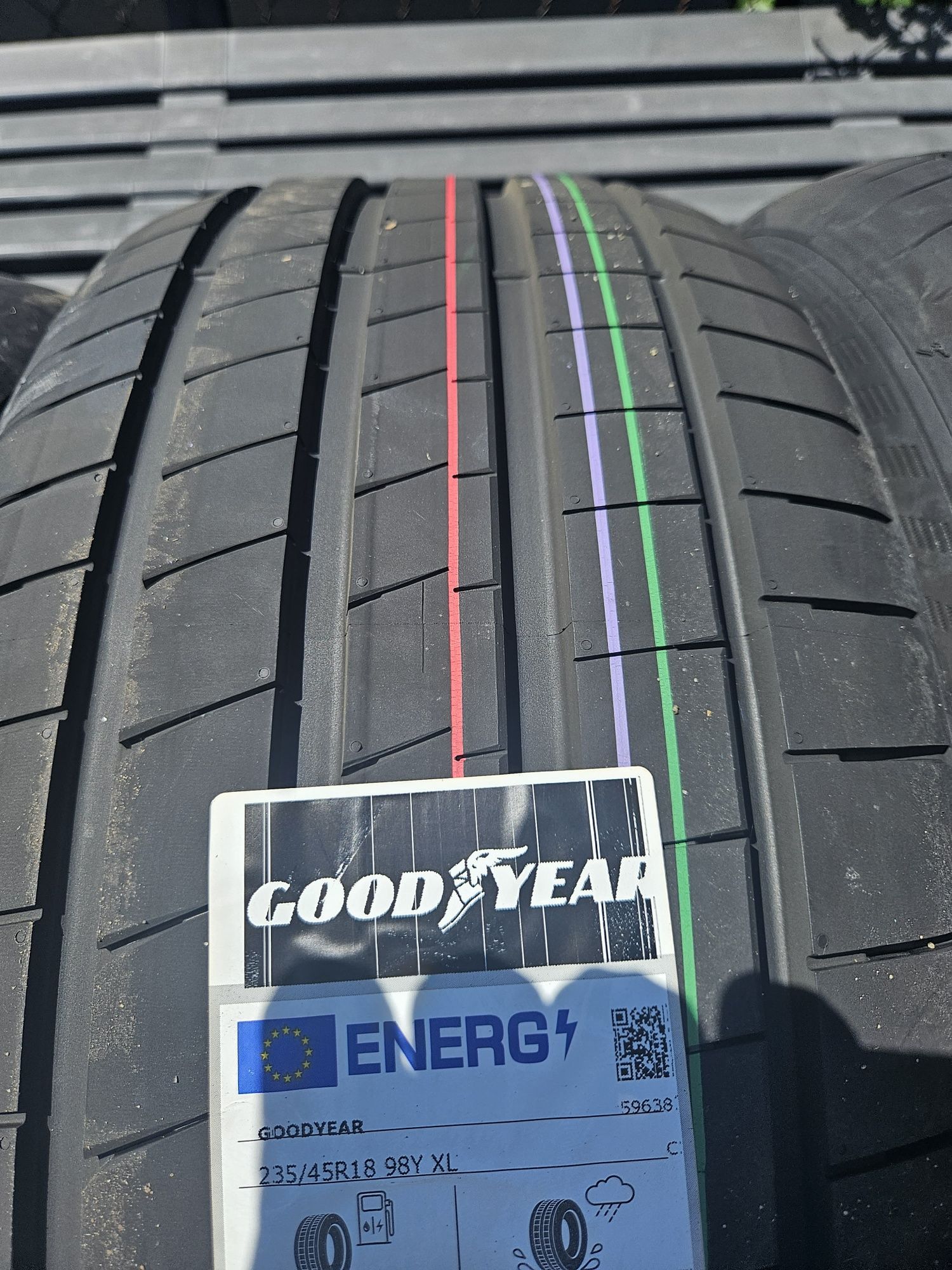 Opony letnie 235/45/18 goodyear asymetric 6