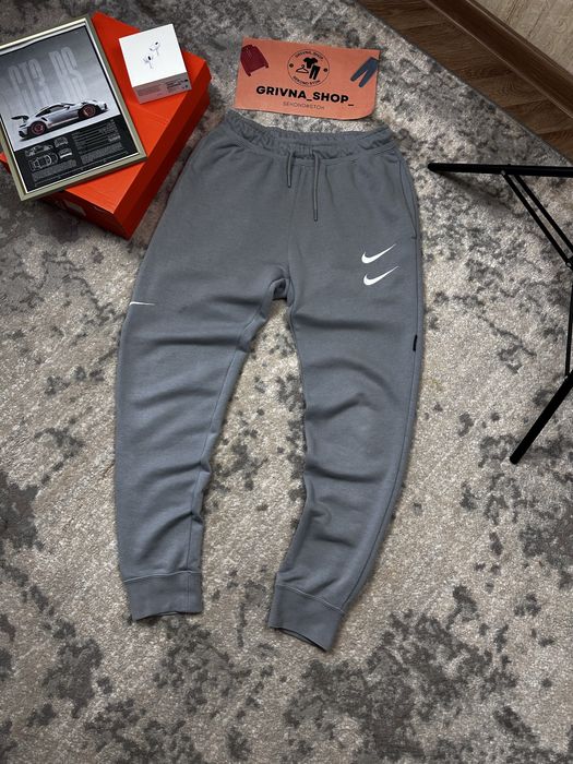 Штани Nike S-M.