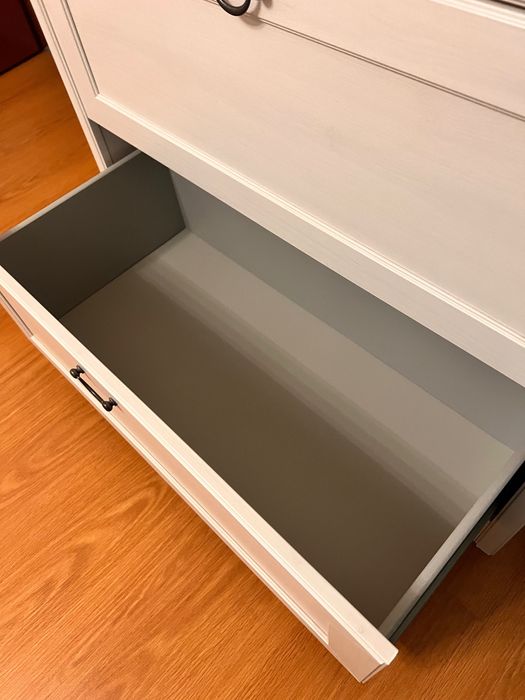 Продам идеальный комод  ikea,состояние нового.