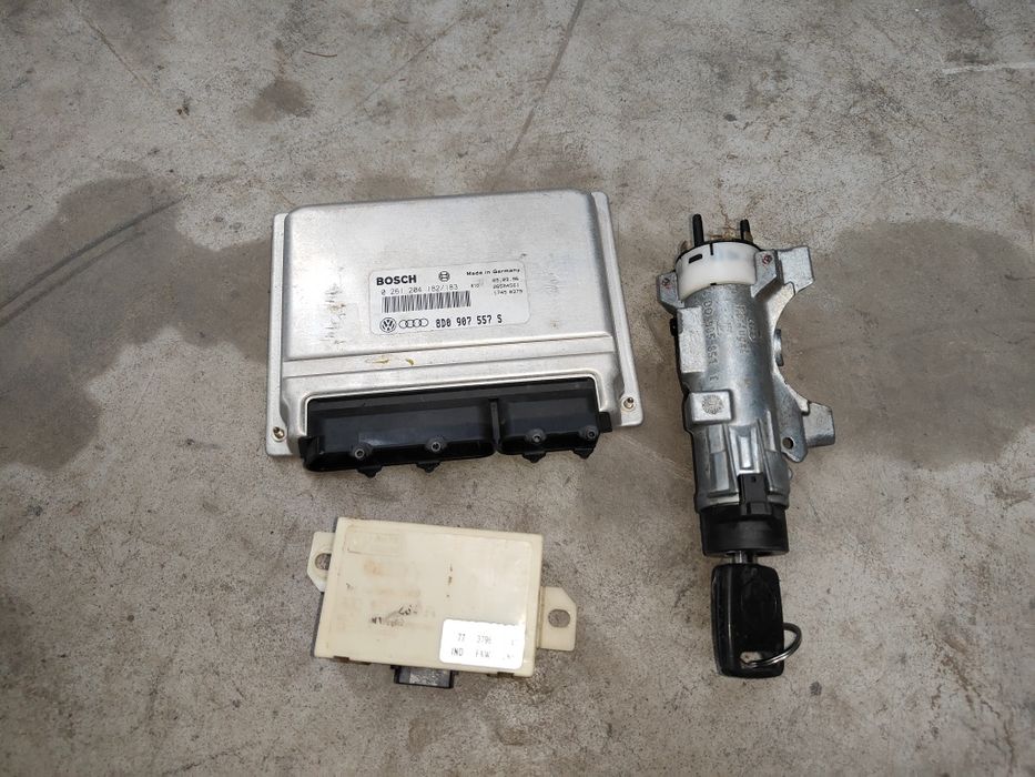 Audi A4 B5 1.8 B komputer sterownik silnika zestaw startowy immo