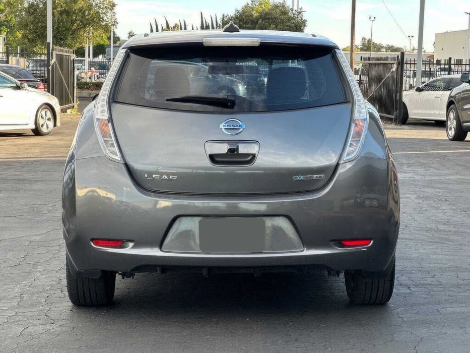 Nissan LEAF SL      2014