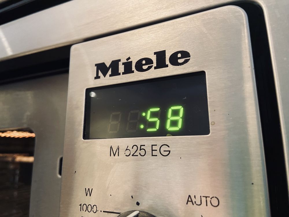 Kuchenka mikrofalowa Miele M 625 EG grill do zabudowy