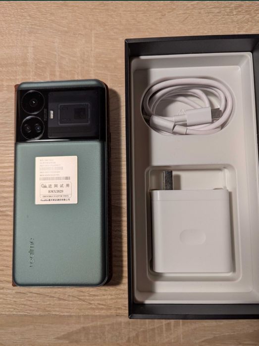 Realmy GT 5 12/256 обміняю