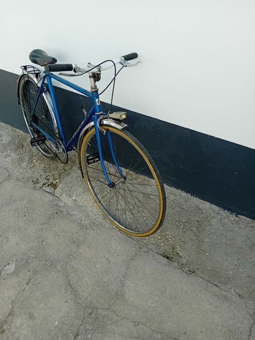 Bicicleta de turismo bom estado