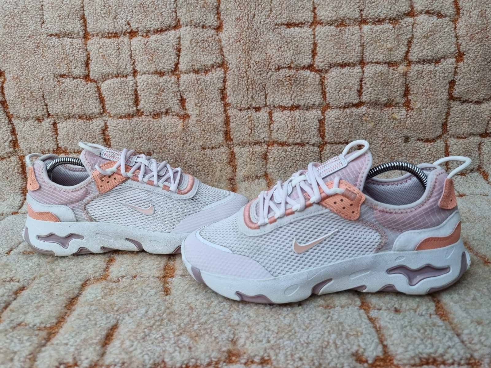 Кроссовки Nike air