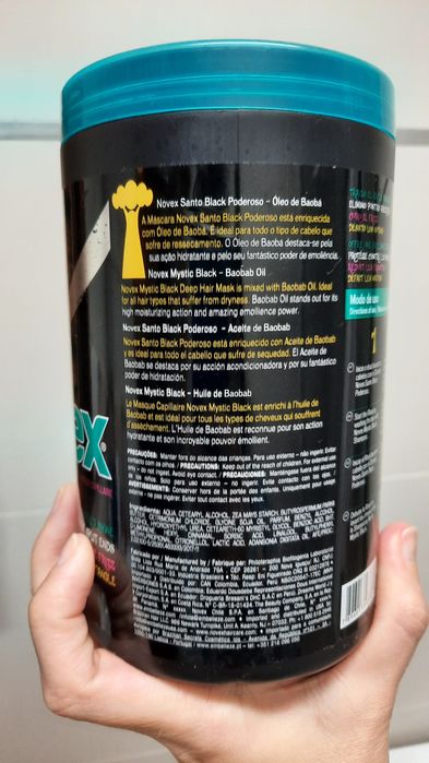 Máscara Santo Black Poderoso, da Novex