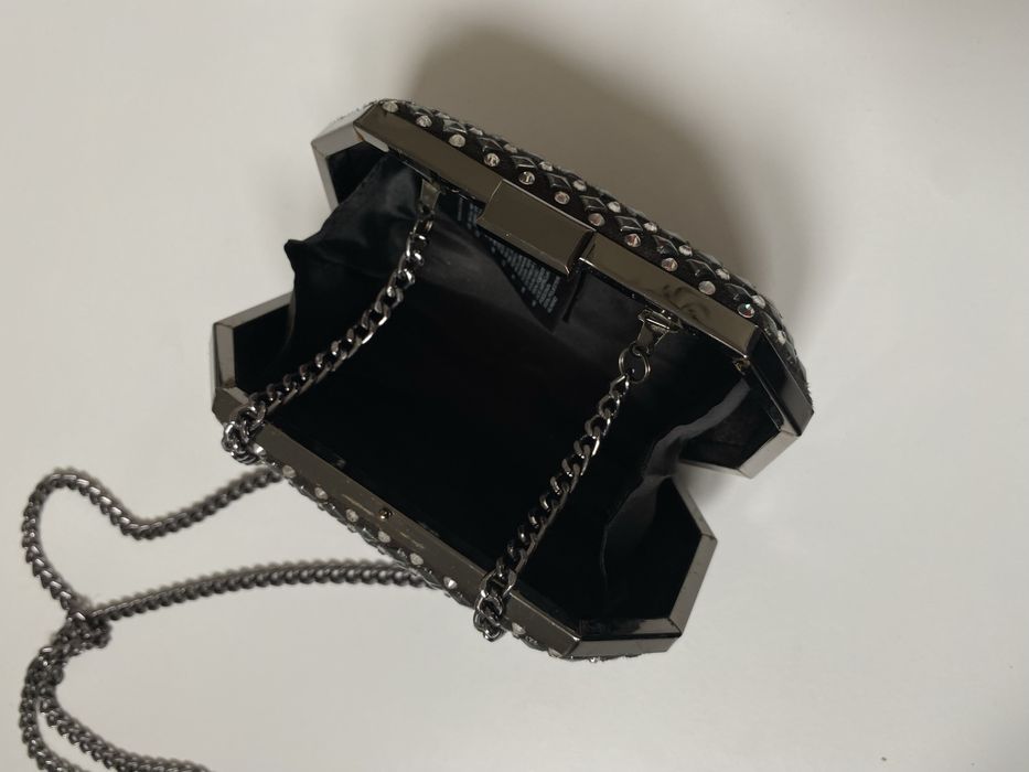 torebka mini H&M czarna na łańcuszku elegancka kopertówka