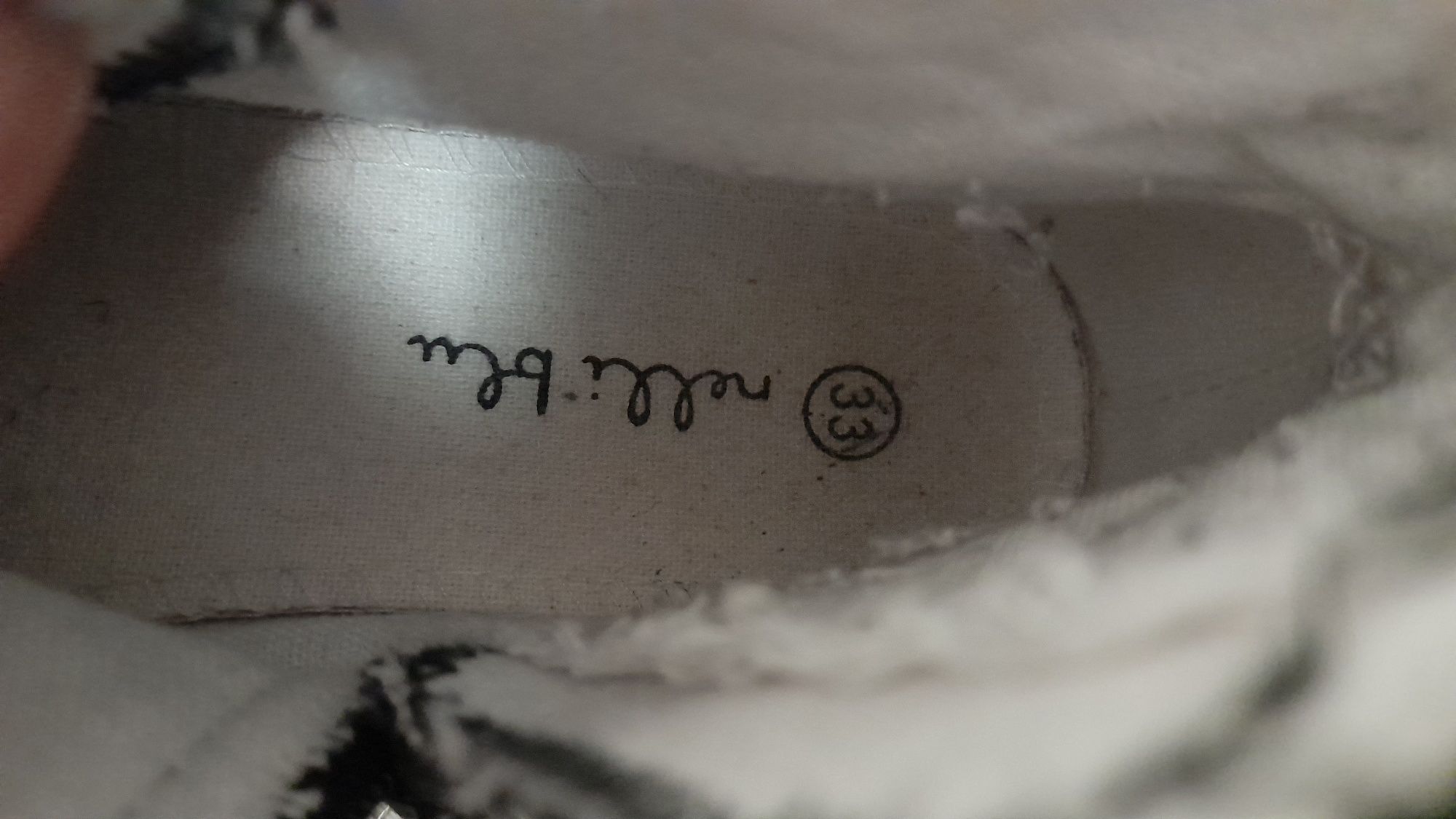 Buty dziewczęce trampki za kostkę cool naszywki rozmiar 33