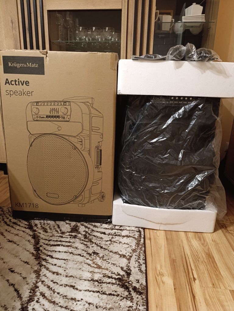 Głośnikk multimedialny , Bluetooth, radio.