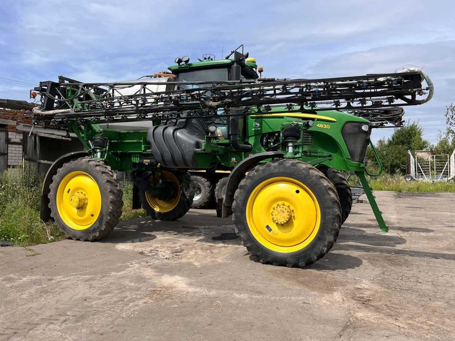 Оприскувач John Deere 4830 2012