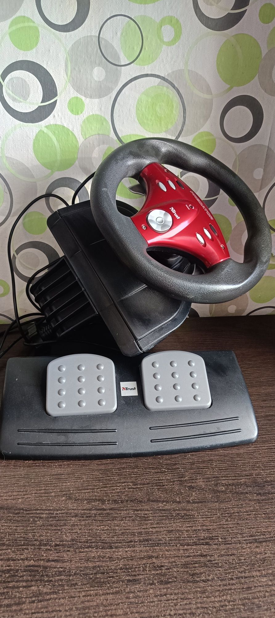 Игровой руль Trust GM-3100R