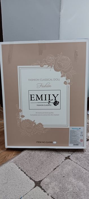 Лялька Emily з собачкою