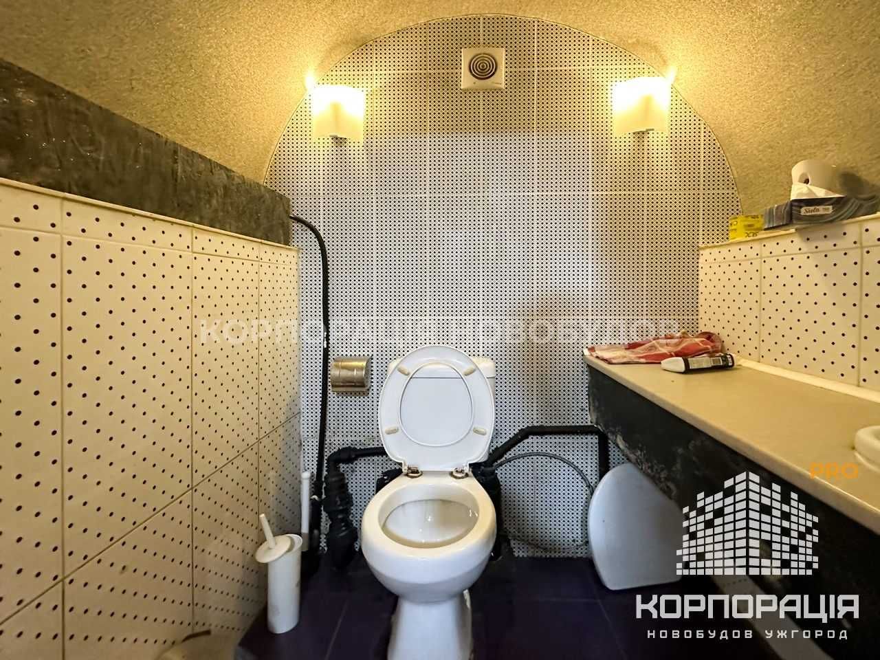 Оренда комерційного приміщення (підвальне), ремонт, пл.Ш.Петефі, Центр