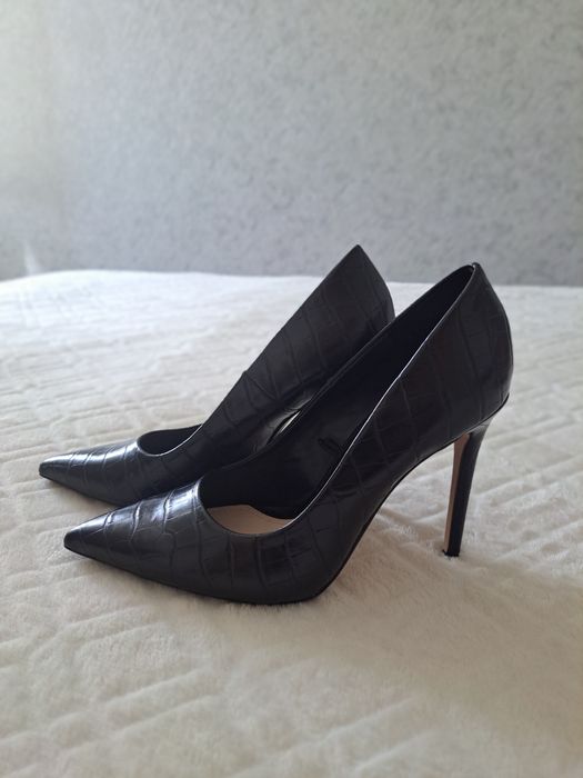 Туфли -ZARA   продам