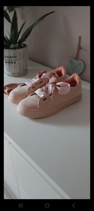 Nowe piekne sneacersy r.39 róż, bardzo miękkie