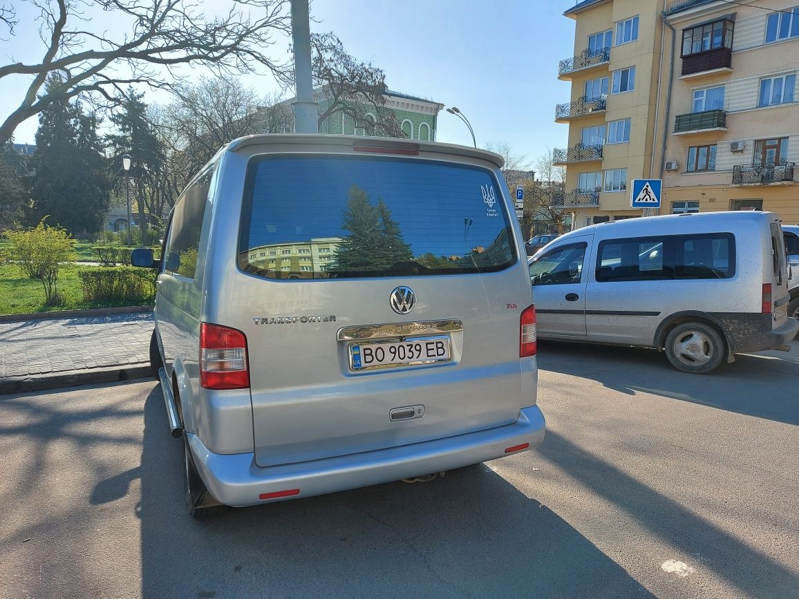 Грузові та пасажирські перевезення під замовлення