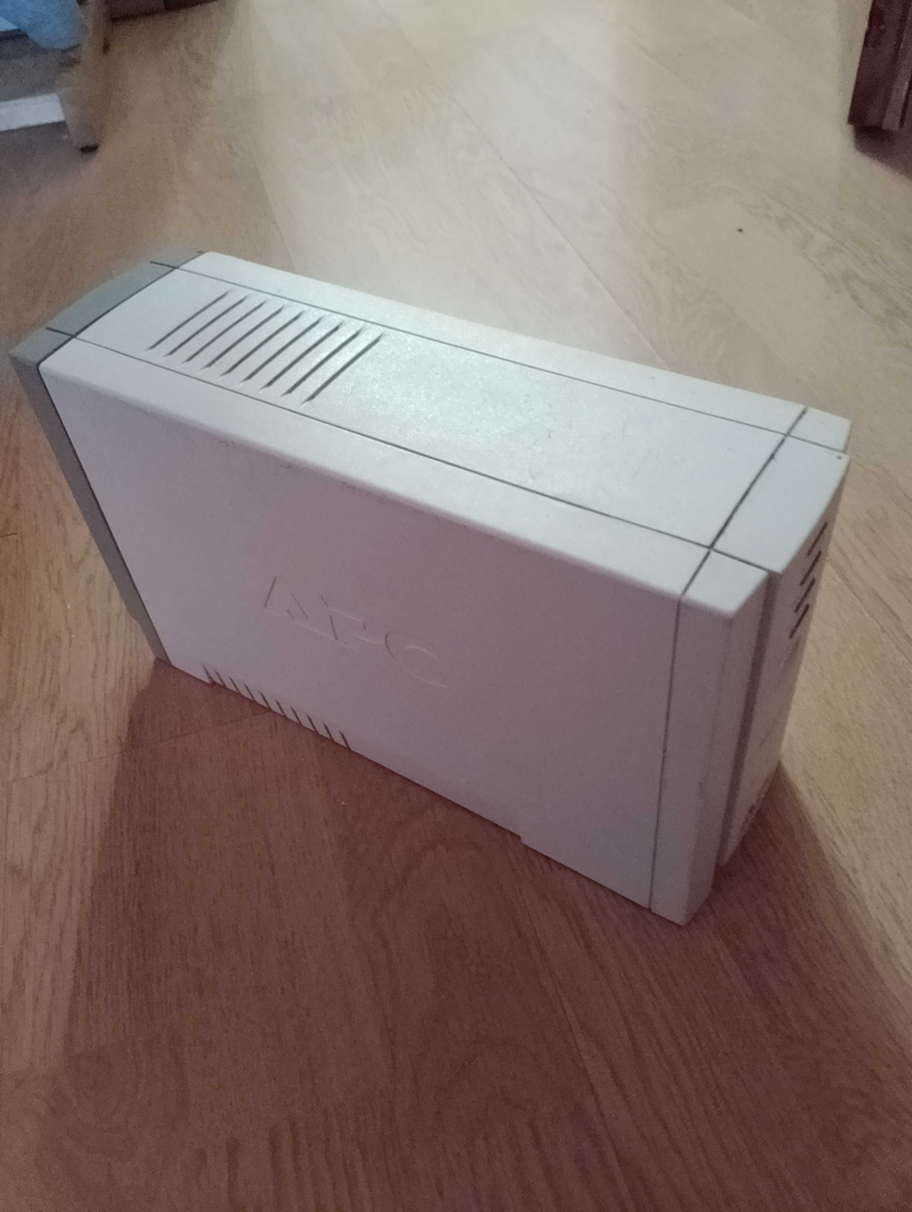 УПС,  ИБП  АРС Bask-UPS cs 500