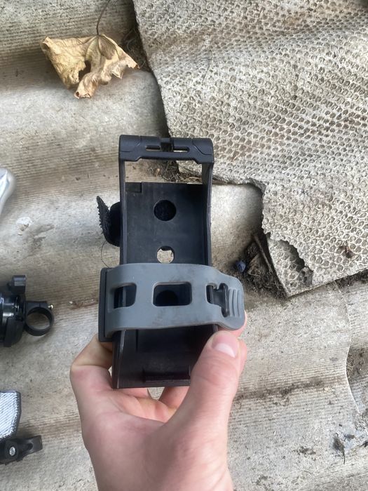 Велоаксесуари, ріжки,дзвіночки, барахол все за 300 гривень