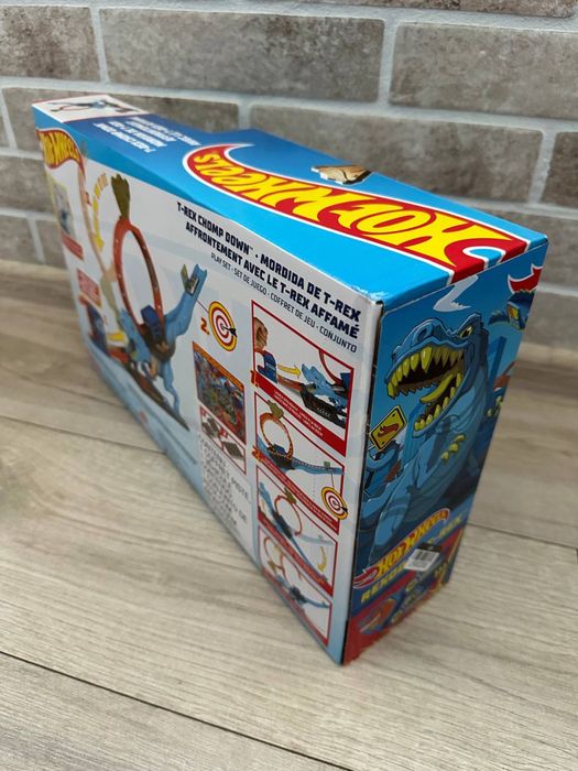 Ігровий набір Hot Wheels City Полювання Ті-Рекса