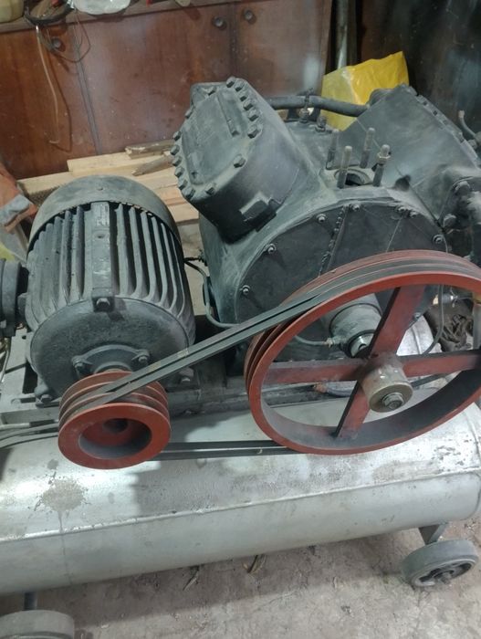 Продам компресор