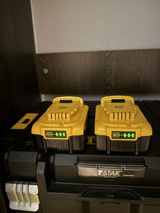Baterie 2x dewalt DCB 184 5ah 18v 2x