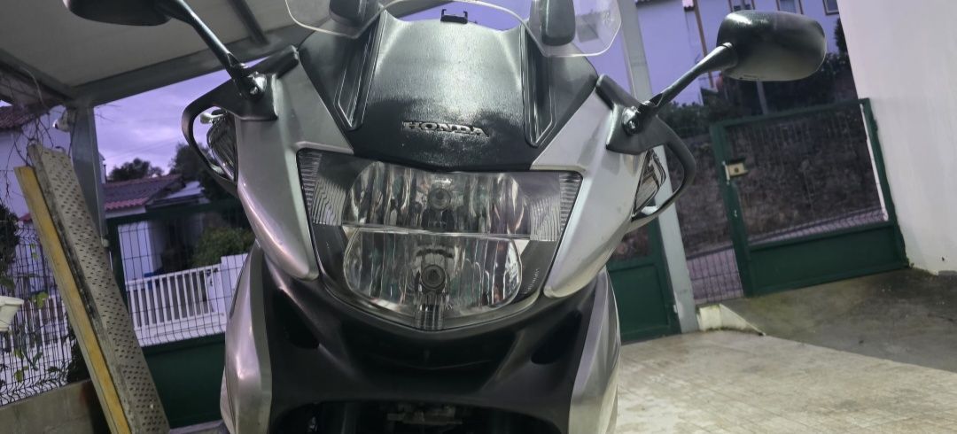 HONDA NT700 Deauville (2009)