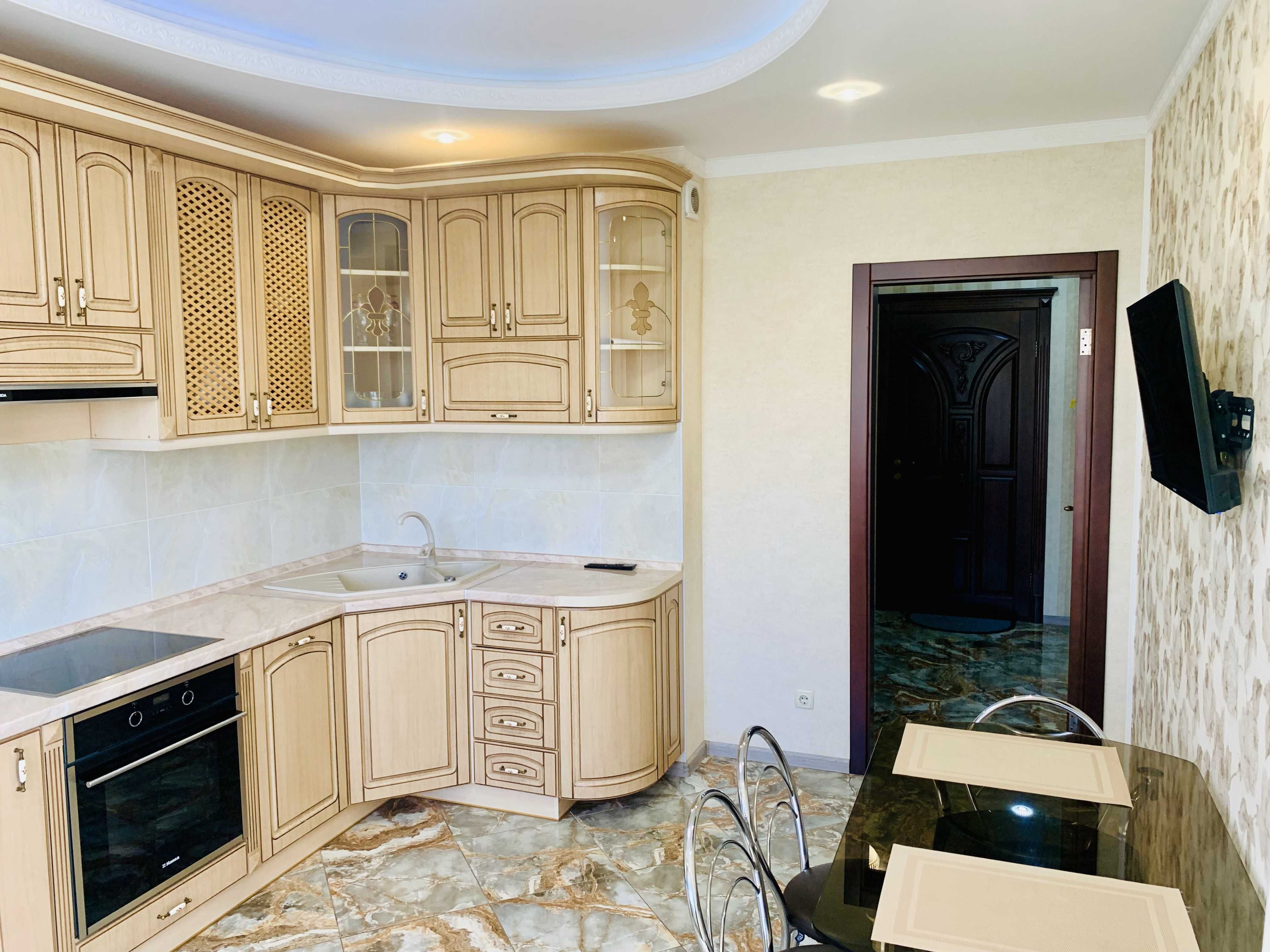 Дарницький Позняки вул. Ревуцького,9 Харьківський  Продаж  82кв.м.