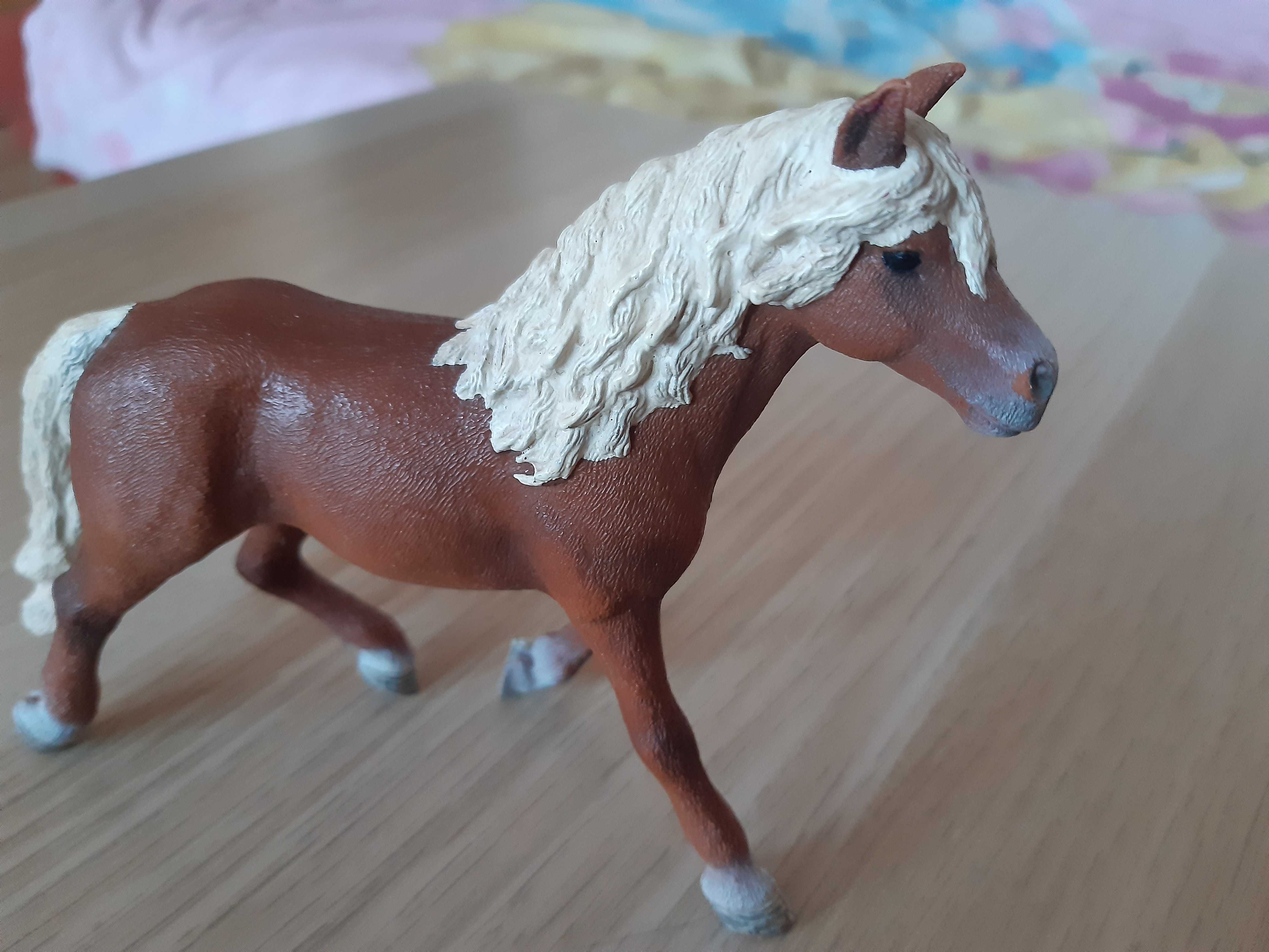 Figurka koń schleich