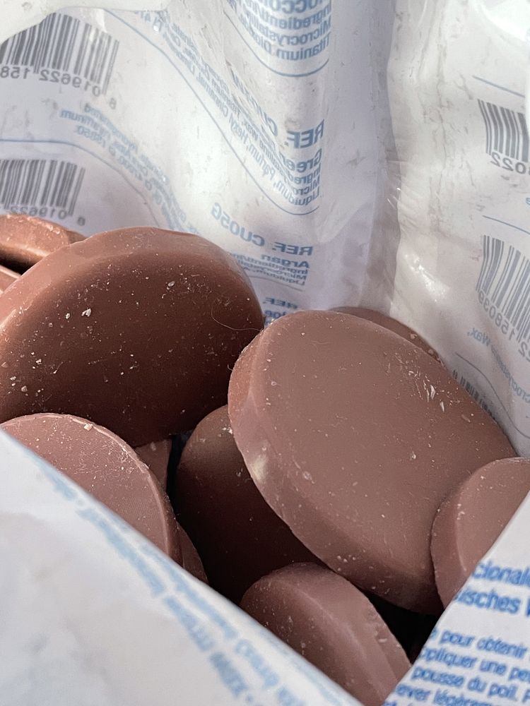 Cera Depilatória em Discos — 750g Chocolate Pluricosmética