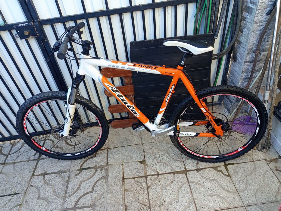 2 Bicicletas adulto pouco uso